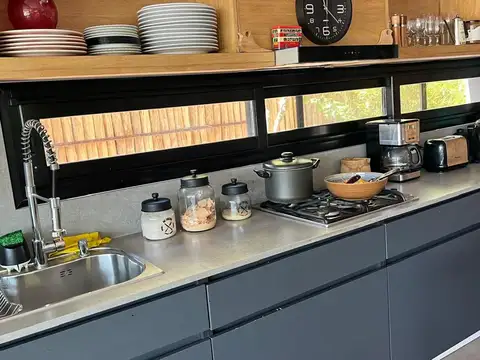 Casa 4 ambientes con 3 baños