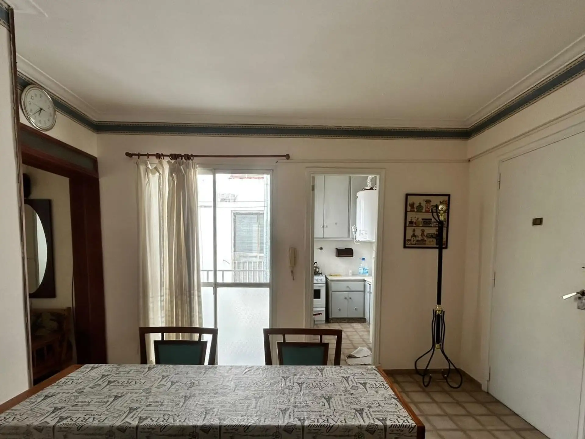 Depto 2 amb, 37m² con balcón — Centro
