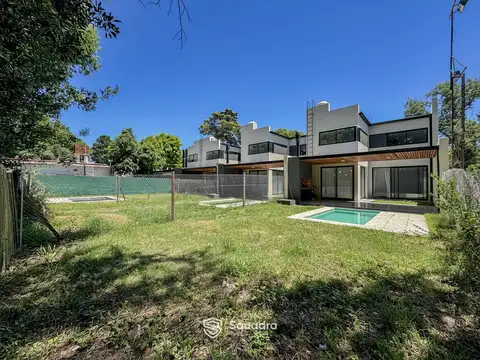 Casa 6 ambientes con 2 baños