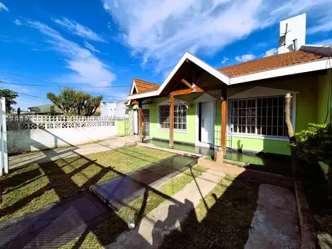 Casa 4 ambientes con 1 baño