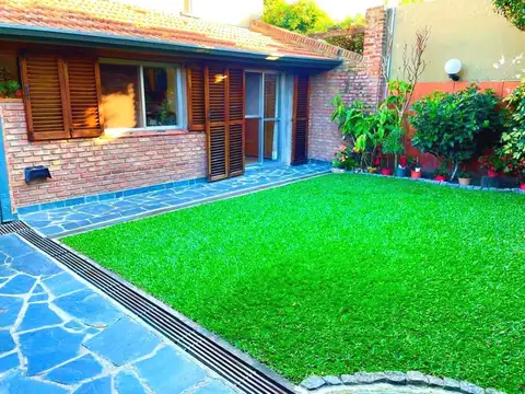 Casa PH en Venta - Lomas de San Isidro