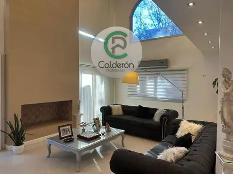 Casa 6 ambientes con 5 baños