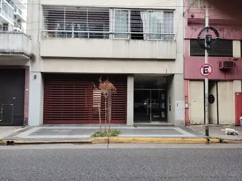 VENTA 2 COCHERAS BOEDO EN EXCELENTE EDIFICIO