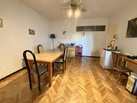 Departamento 2 ambientes amplio en Villa del Parque Venta