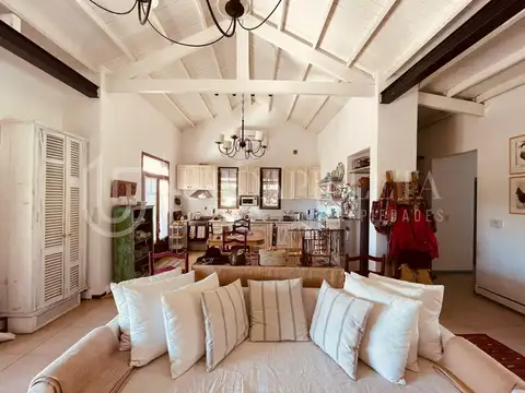 Casa 4 ambientes con 3 baños
