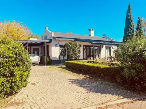 Casa en La Emilia - 3 cuartos mas dependecia