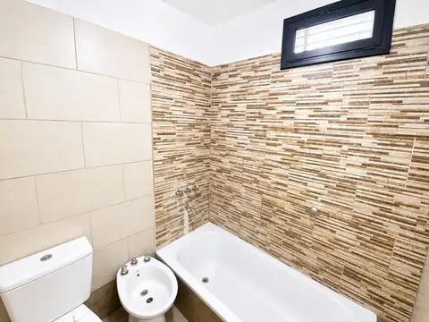 Depto Tipo Casa 8 ambientes con 4 baños
