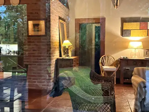 Casa 3 ambientes con 2 baños