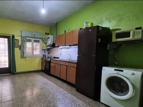 OPRTUNIDAD  CASA CASTELAR 3 AMBIENTES APTA CREDITO