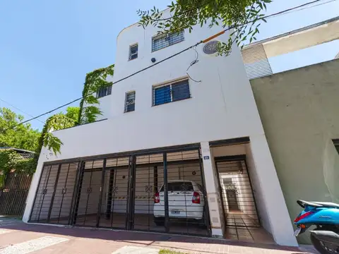 VENTA DEPARTAMENTO DE PASILLO 2 DORMI + PATIO 