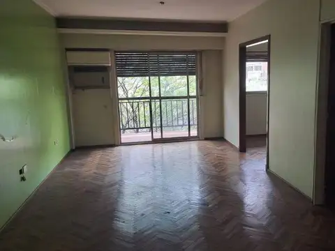 Camacuá 300, Piso 4