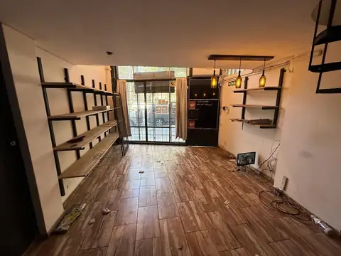 Local en Alquiler en Chacarita, $ 800.000
