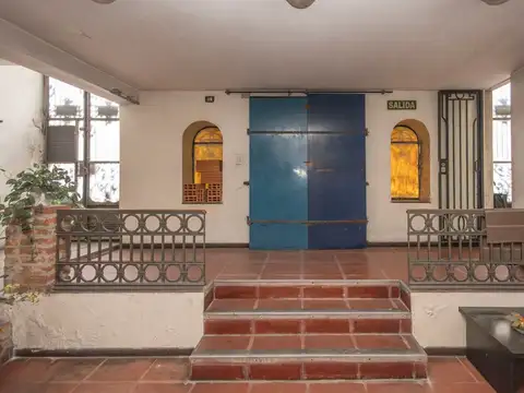 Edificio ex Hotel Històrico PB y 3 Pisos c/Tza