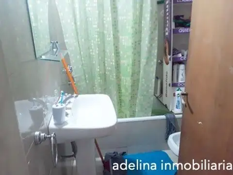 Depto tipo casa de 3 amb al frente con patio. Exc. estado!