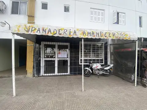 SE ALQUILA LOCAL EN BARRIO PIEDRABUENA