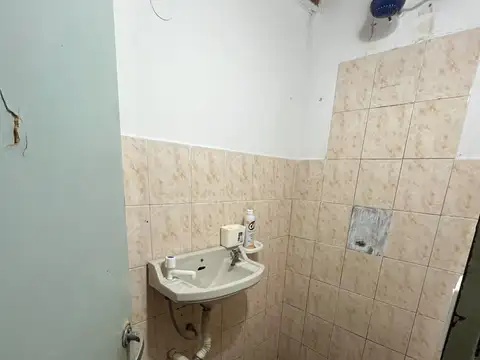 Depto Tipo Casa en Alquiler en Lomas de Zamora, $ 290.000