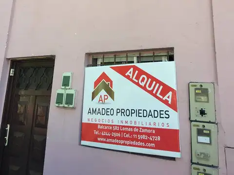 Dpto ph 2 amb al frente. Excelente ubicacion: Chiclana 6, Lomas de Zamora centro