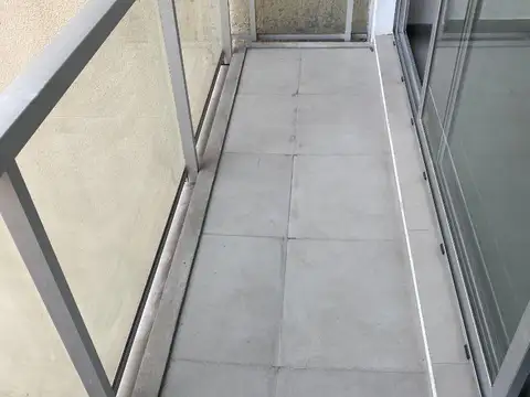 Hermoso monoambiente c/ bcón. al ctfte