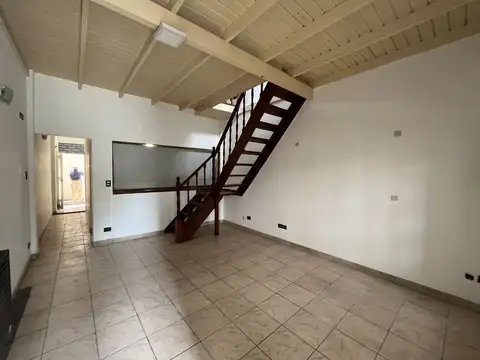 ALQUILER PH TRES AMBIENTES EN ITUZAINGO 