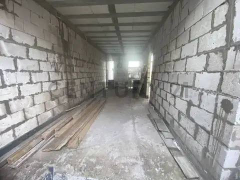 Casa en construcción en Alvear