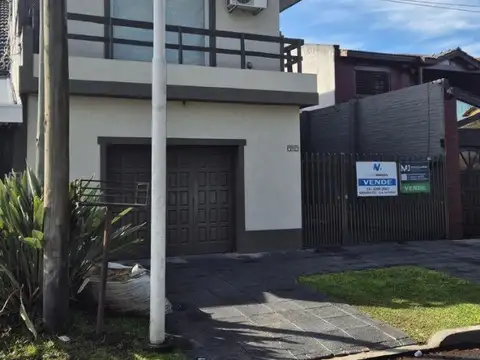 SE VENDE PROPIEDAD DE 4 DORMITORIOS EN MERLO ZONA RESIDENCIAL !OPORTUNIDAD!
