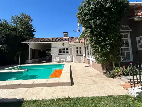 Casa en venta en zona parque en Necochea ¡RETASADA!