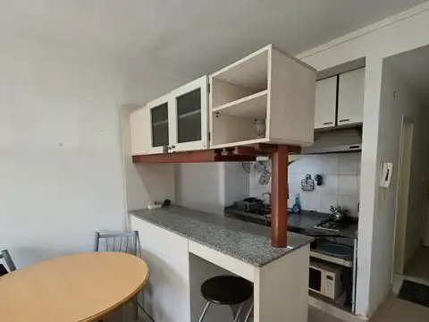 En Venta Monoambiente en Coghlan | Balcón | A metros de estación Coghlan | 29 m² Totales.