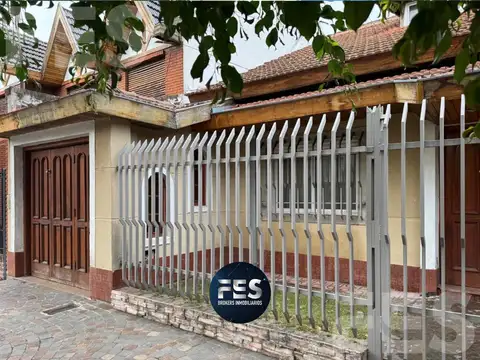 CASA EN VENTA 3 AMB. VILLA LUZURIAGA