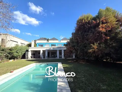 Casa en Venta en Septiembre, Countries y Barrios Cerrados en Escobar