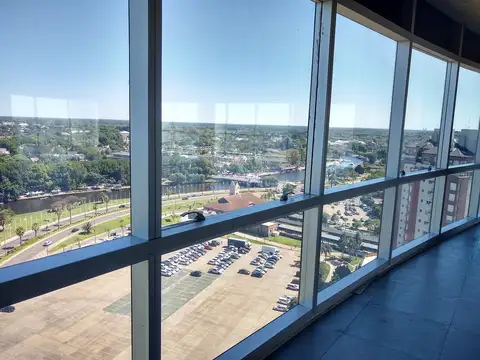 Oficina en Alquiler al Norte