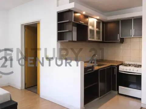 Avenida Forest 1100, Piso 0