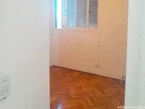 Depto en excelente estado 2 amb al frente con balcón y lavadero