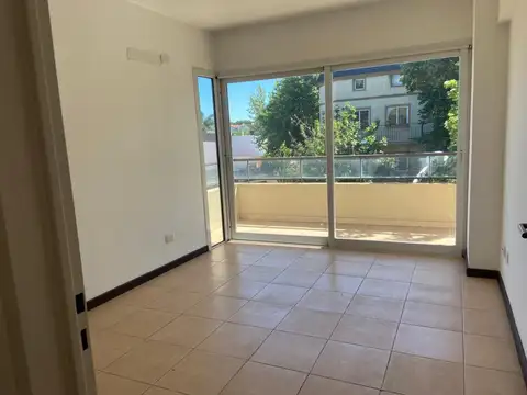 Departamento 2 Ambientes  con cochera y amenities - Victoria centro.