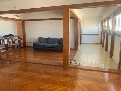 Semipiso con vista al río en excelente ubicación – Rosario