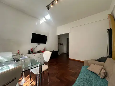 Corrientes 2300, Piso 2