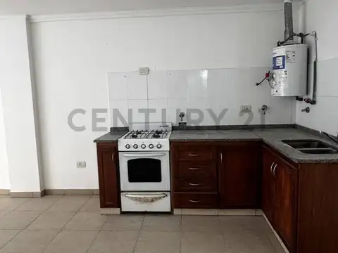 45 e/ 6 y 7 500, Piso 2