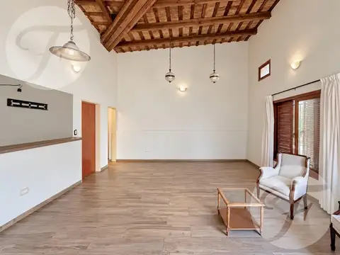 Casa en Venta con 1 cochera