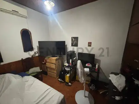 BARONI 2600, Piso 0