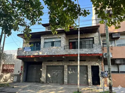 PH en Venta 4 Ambientes Primer Piso San Justo - Multifamiliar - Departamento y Patio en Segundo Piso