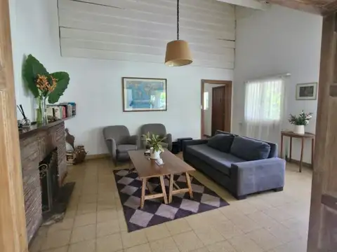 IMPORTANTE CASA ALQUILER ANUAL GRAN PARQUE DON TORCUATO