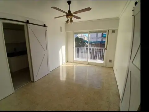 Marcos Paz 3500, Piso 5