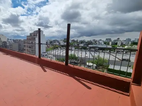 Excelente departamento con Gran Terraza propia + balcón