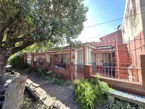 OPORTUNIDAD EN PIEDRABUENA | CASA 3 AMB. CON PATIO Y ENTRADA DE AUTO