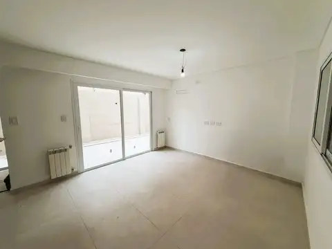 Depto Tipo Casa 4 ambientes con 3 baños