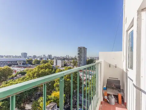Departamento semipiso 3 ambientes doble balcón muy luminoso en piso alto – Villa del Parque