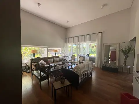Casa en Alquiler Temporal A Estrenar