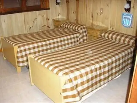 Casa 4 ambientes con 3 baños