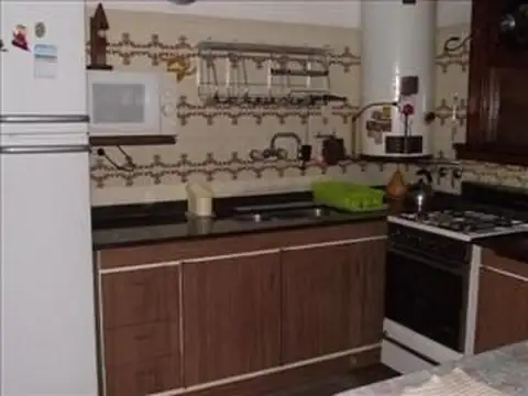 Casa en Alquiler Temporal con 2 cocheras