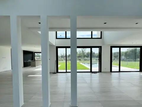 Casa en Alquiler de 4 dormitorios