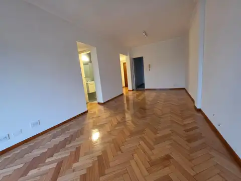 Departamento en Alquiler en Floresta, $ 950.000